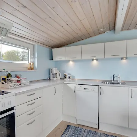 Aarto - 250m From The Sea By Interhome